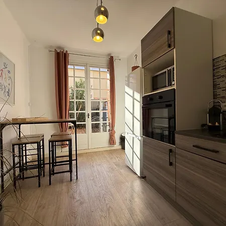 Le Petit Refuge * 佩皮尼昂