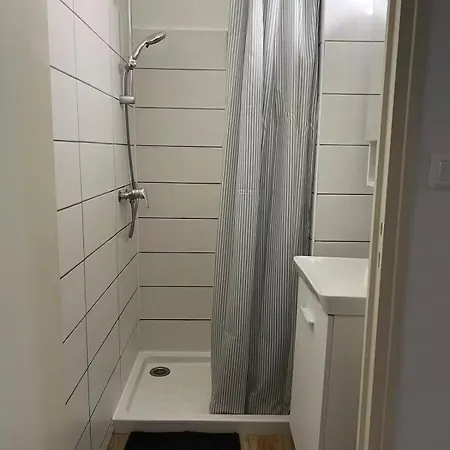 Le Petit Refuge * 佩皮尼昂